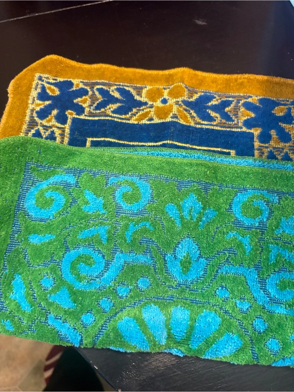 Home Accents Green and Teal vintage wash clothes